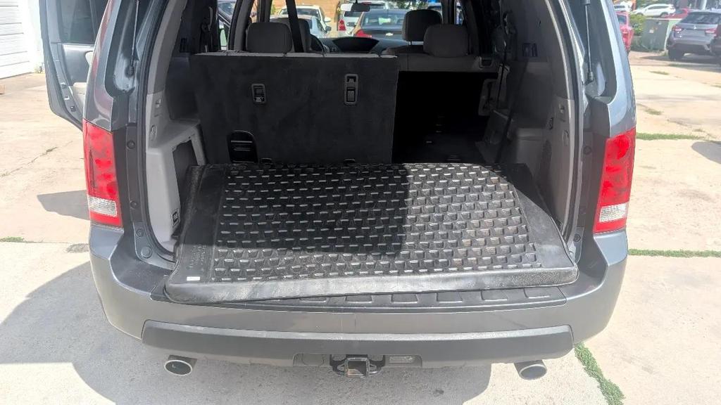 used 2010 Honda Pilot car, priced at $7,495