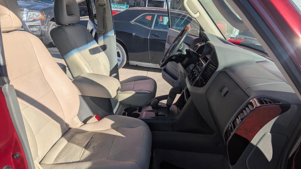 used 2002 Mitsubishi Montero car, priced at $5,995