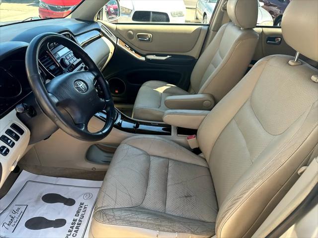 used 2002 Toyota Highlander car, priced at $5,995