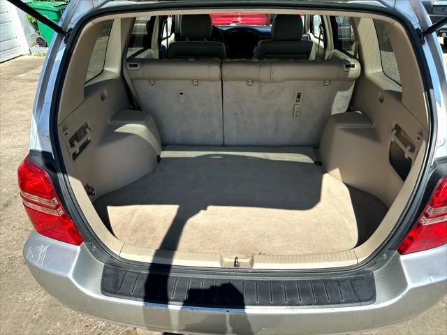 used 2002 Toyota Highlander car, priced at $5,995