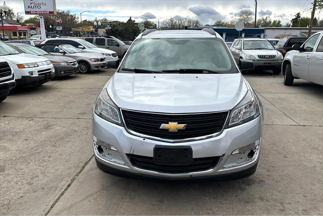 used 2017 Chevrolet Traverse car, priced at $9,495