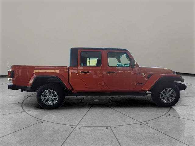 new 2023 Jeep Gladiator car, priced at $37,995