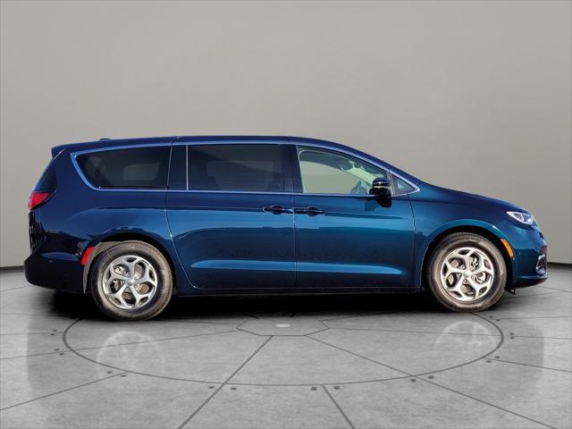 new 2024 Chrysler Pacifica car, priced at $48,655