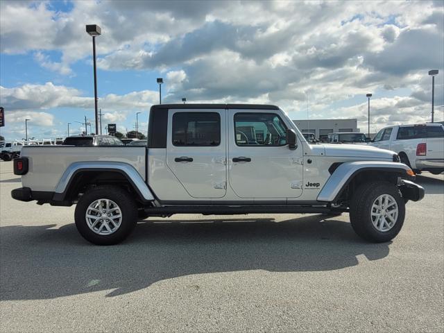 new 2023 Jeep Gladiator car, priced at $44,882