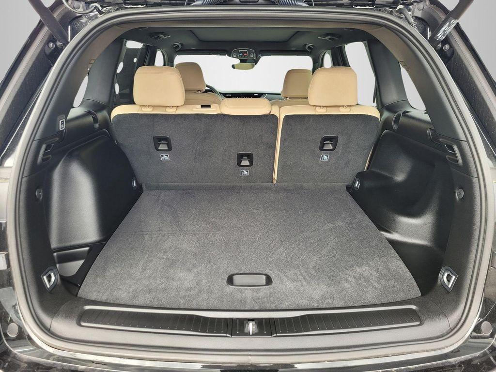 new 2025 Jeep Grand Cherokee car, priced at $49,995