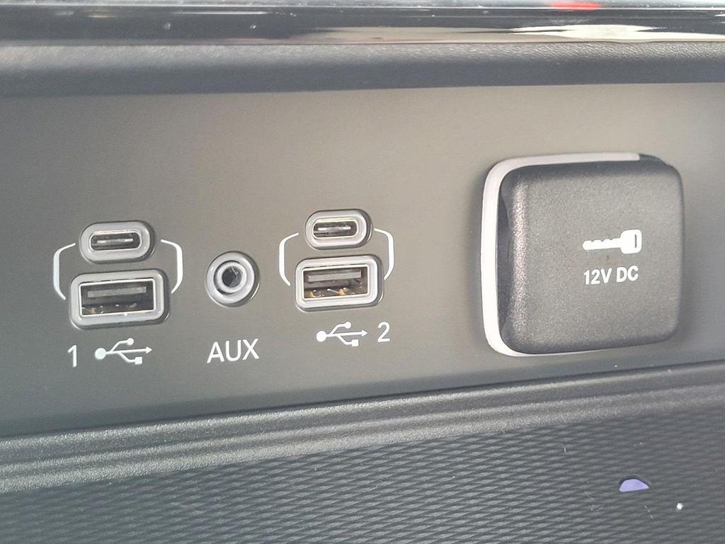 new 2025 Jeep Grand Cherokee car, priced at $49,995