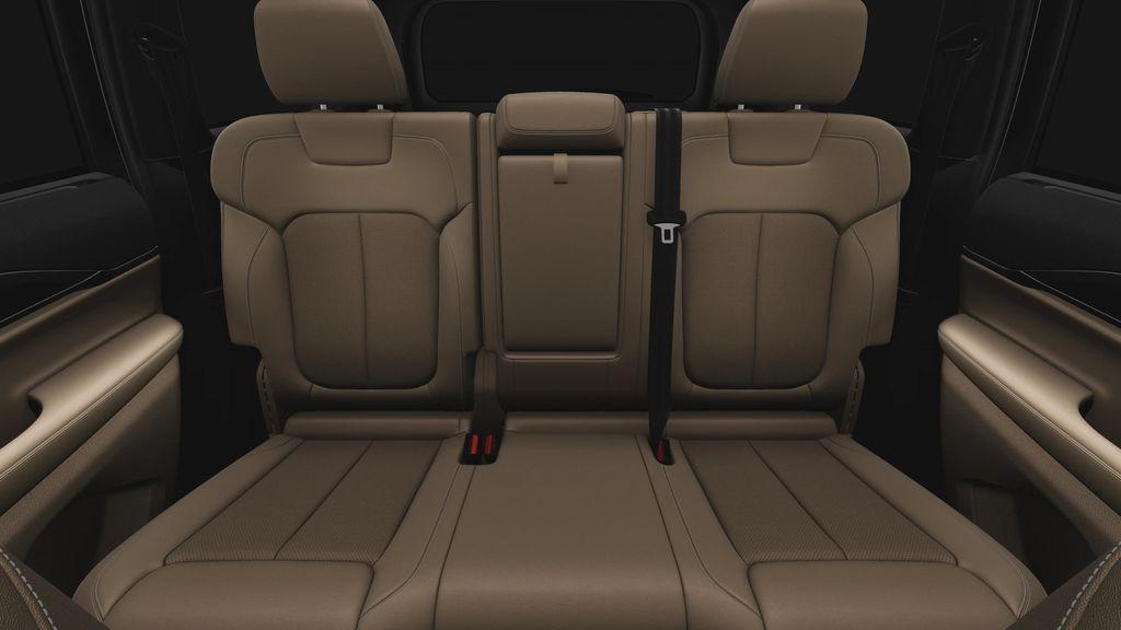 new 2025 Jeep Grand Cherokee car, priced at $53,210