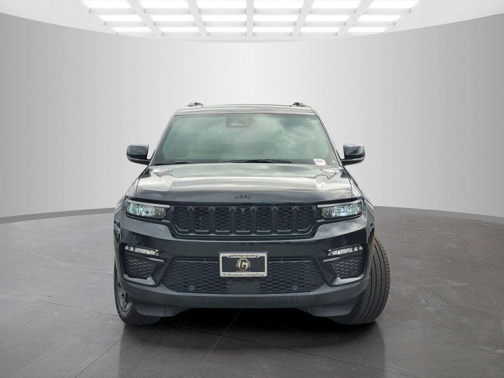 new 2025 Jeep Grand Cherokee car, priced at $49,995