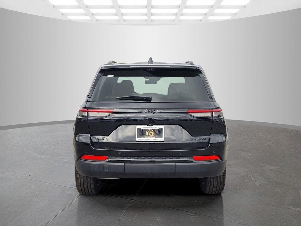 new 2025 Jeep Grand Cherokee car, priced at $49,995