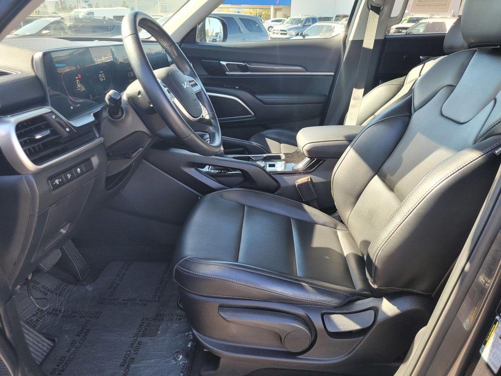 used 2024 Kia Telluride car, priced at $30,400