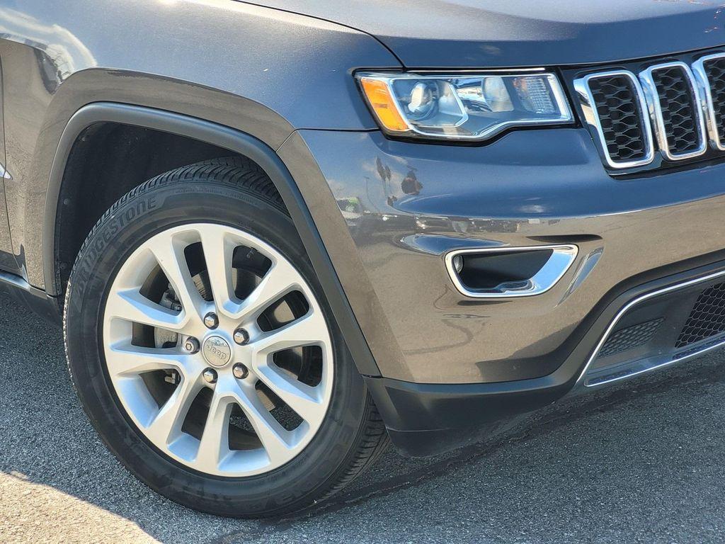used 2017 Jeep Grand Cherokee car, priced at $17,497