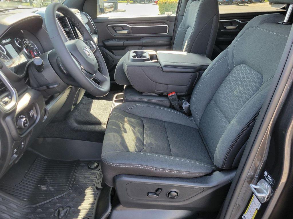 new 2025 Ram 1500 car, priced at $61,160