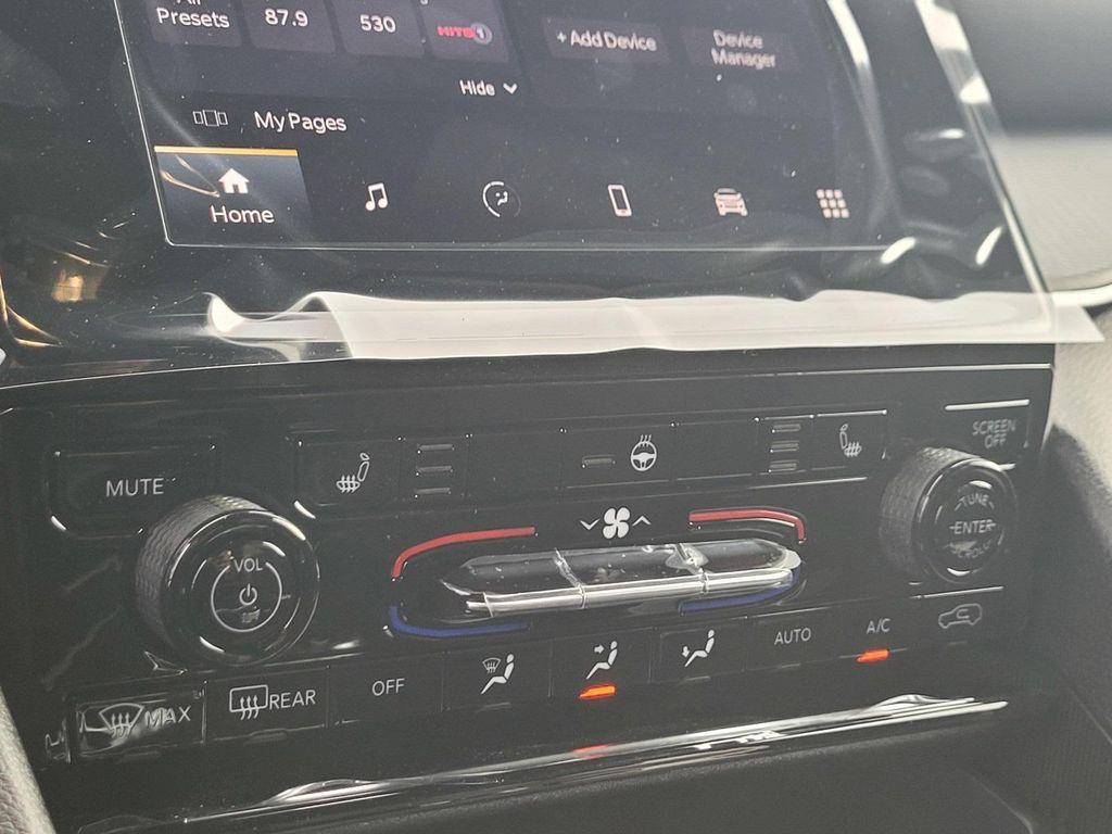 new 2025 Jeep Grand Cherokee car, priced at $43,125