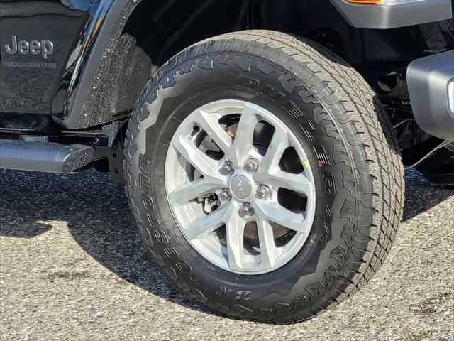 new 2023 Jeep Gladiator car, priced at $38,375