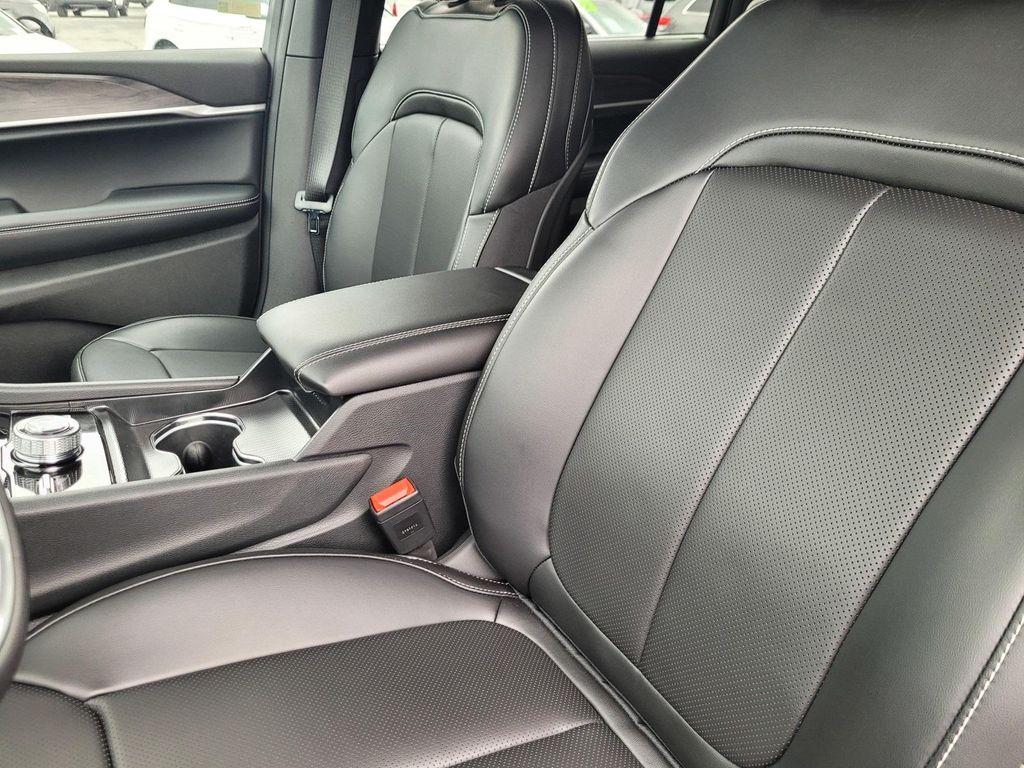 new 2025 Jeep Grand Cherokee L car, priced at $55,415