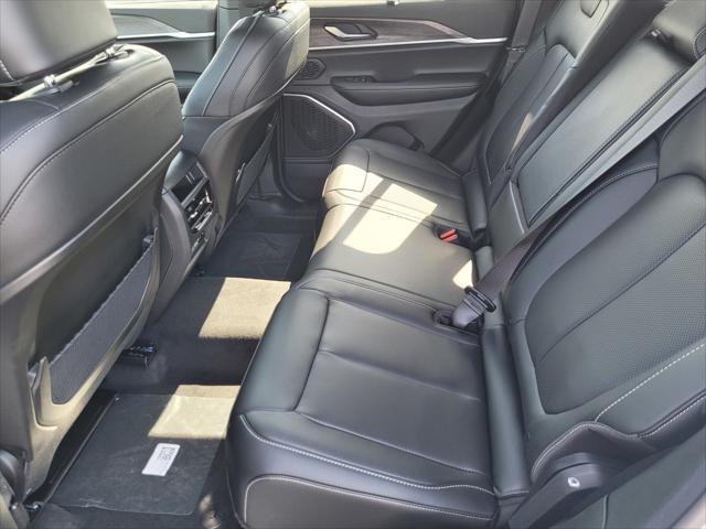 new 2025 Jeep Grand Cherokee car