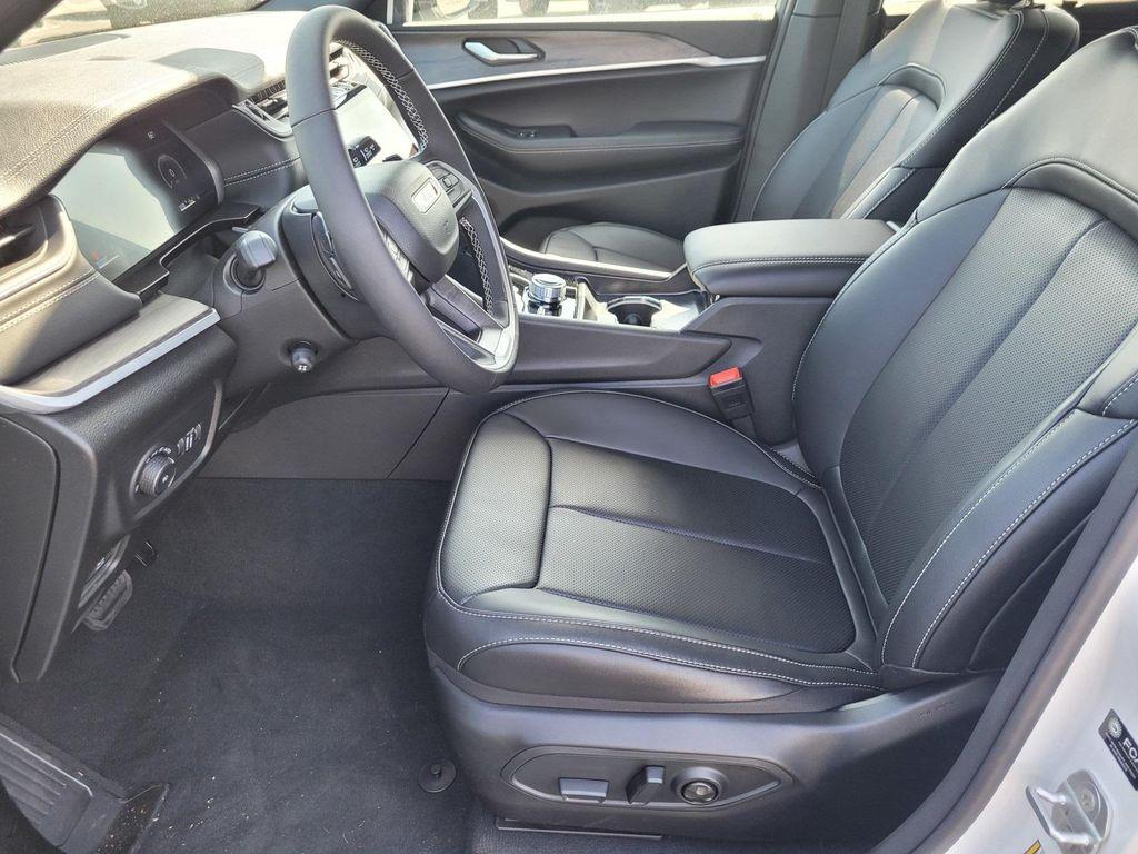 new 2025 Jeep Grand Cherokee car, priced at $54,348