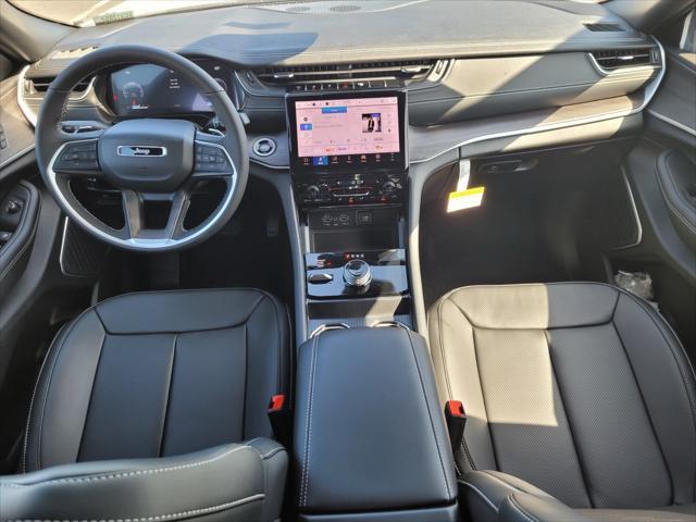 new 2025 Jeep Grand Cherokee car