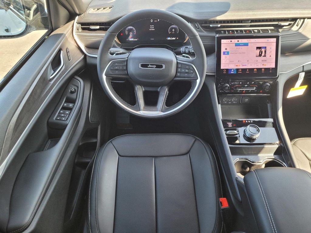new 2025 Jeep Grand Cherokee car, priced at $54,348