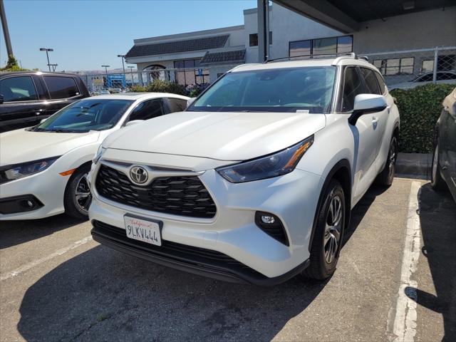 used 2024 Toyota Highlander car, priced at $42,999