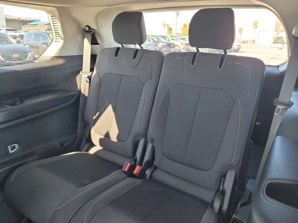 used 2023 Jeep Grand Cherokee L car, priced at $25,568