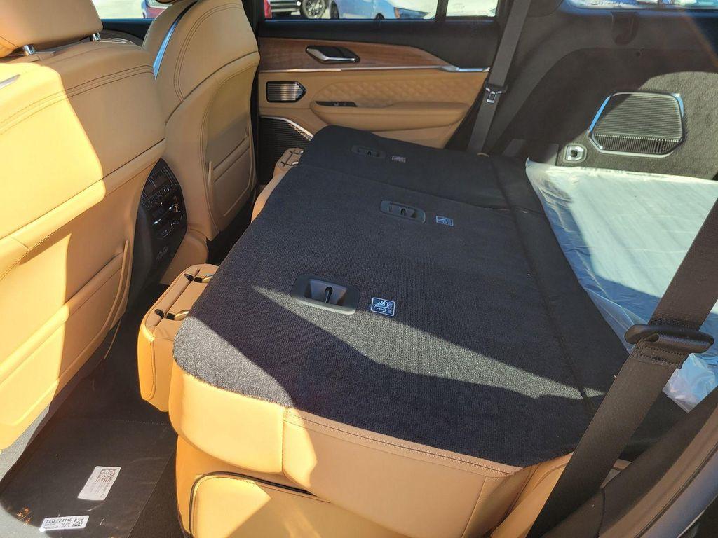 new 2025 Jeep Grand Cherokee car, priced at $64,469