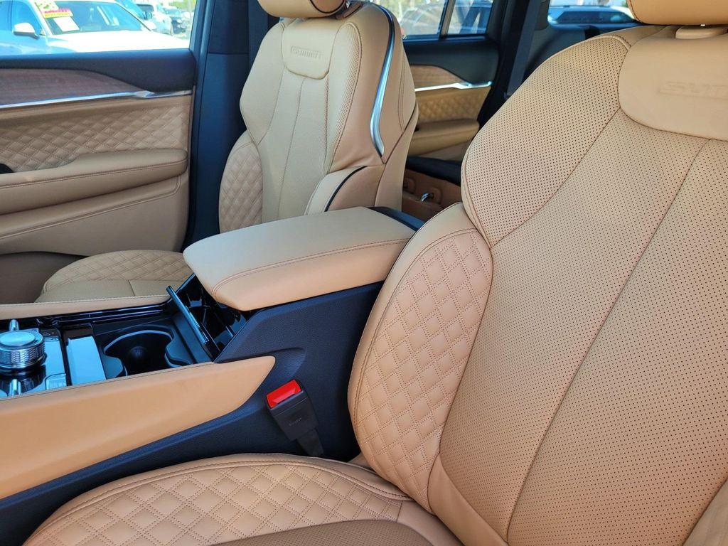 new 2025 Jeep Grand Cherokee car, priced at $64,469