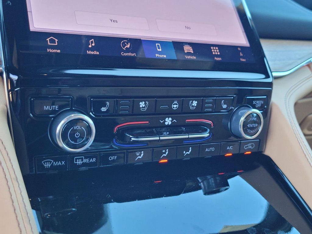 new 2025 Jeep Grand Cherokee car, priced at $64,469