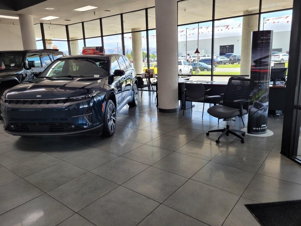 used 2023 Jeep Grand Cherokee L car, priced at $28,897