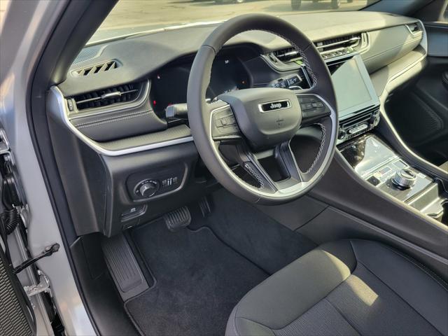 new 2025 Jeep Grand Cherokee car, priced at $41,625