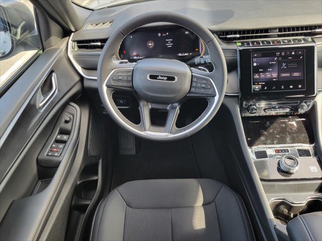 new 2025 Jeep Grand Cherokee car, priced at $41,625