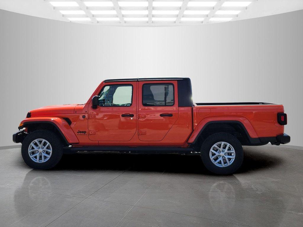 used 2023 Jeep Gladiator car, priced at $38,192