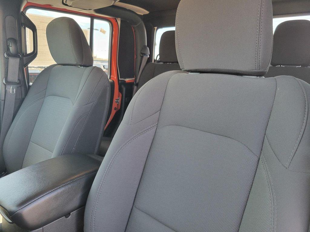 used 2023 Jeep Gladiator car, priced at $38,192