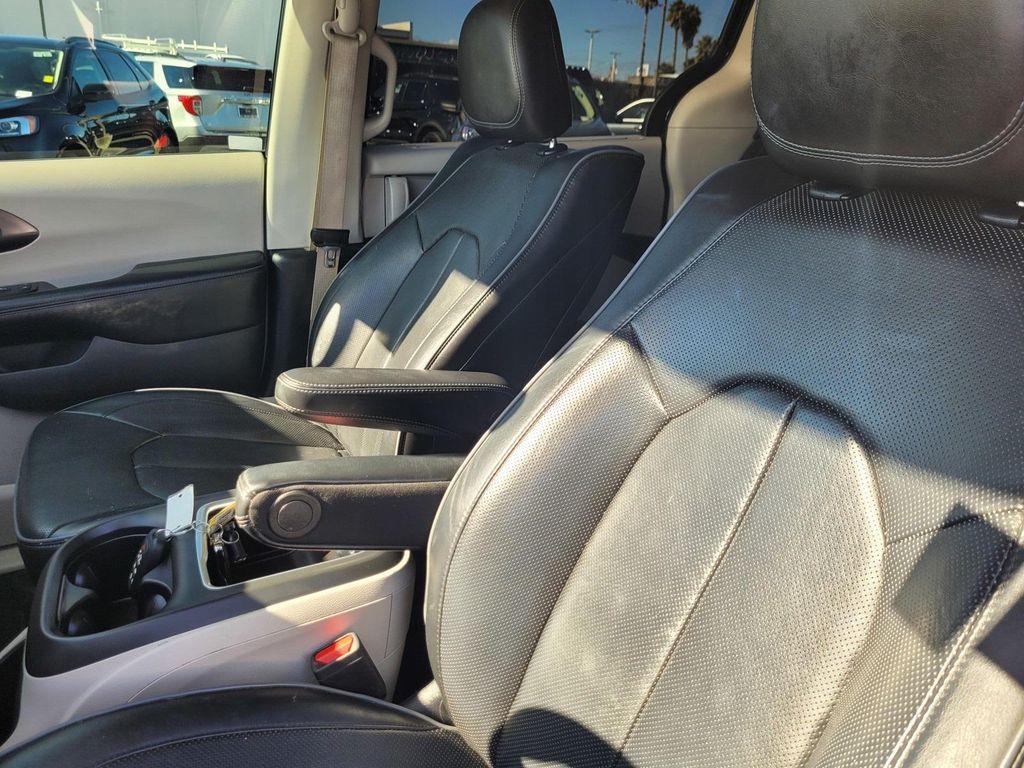 used 2020 Chrysler Pacifica car, priced at $23,600