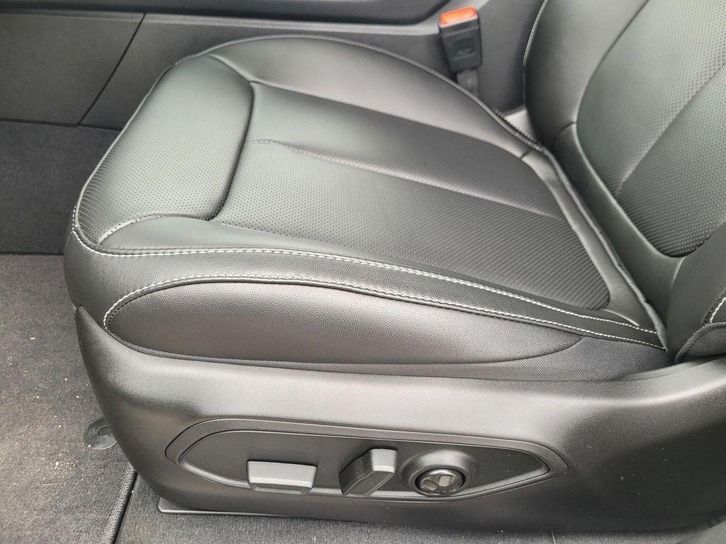 new 2025 Jeep Grand Cherokee car, priced at $53,210