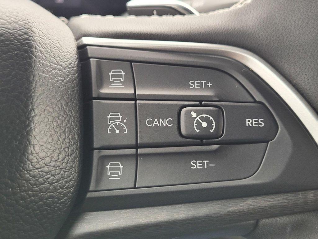 new 2025 Jeep Grand Cherokee car, priced at $53,210
