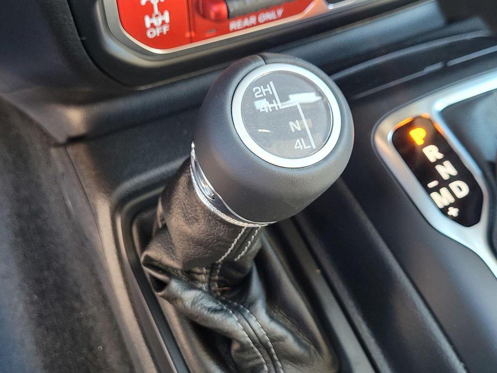 new 2025 Jeep Gladiator car, priced at $47,995