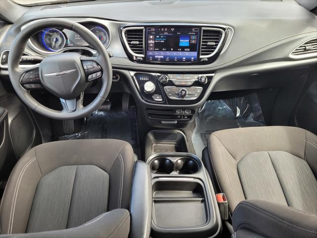 used 2022 Chrysler Pacifica car, priced at $27,792