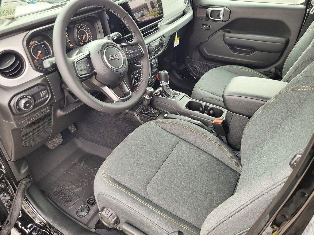 new 2025 Jeep Wrangler car, priced at $53,425