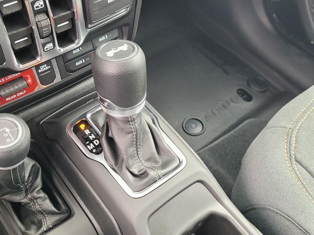 new 2025 Jeep Wrangler car, priced at $53,425
