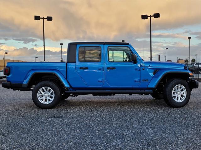 new 2023 Jeep Gladiator car, priced at $44,382