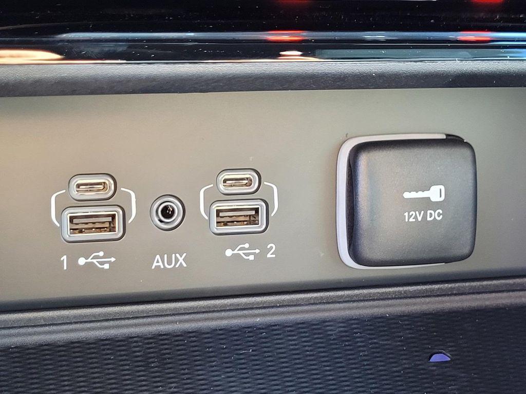 new 2025 Jeep Grand Cherokee car, priced at $42,950