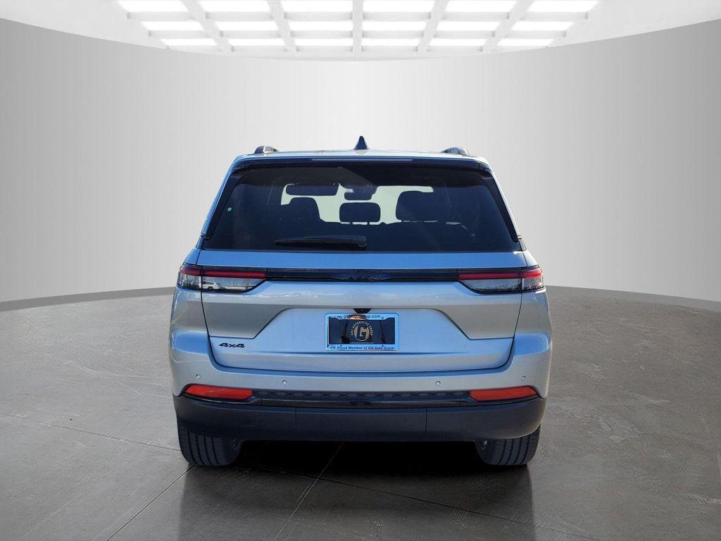 new 2025 Jeep Grand Cherokee car, priced at $42,950