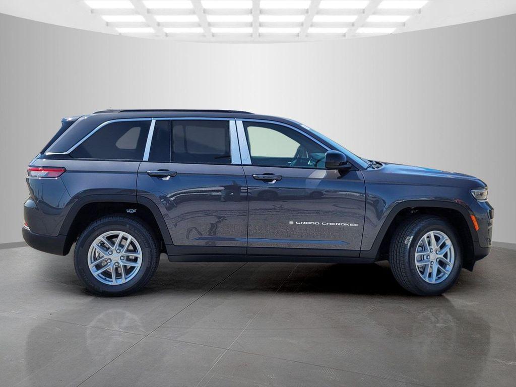 new 2025 Jeep Grand Cherokee car, priced at $39,920