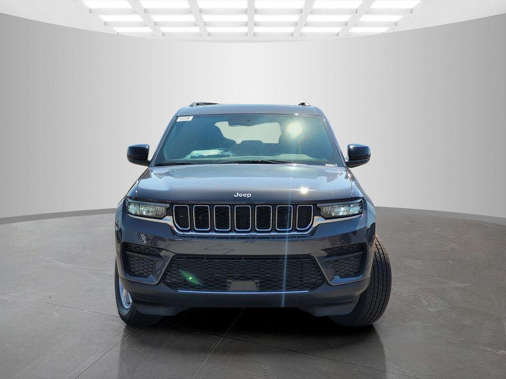 new 2025 Jeep Grand Cherokee car, priced at $39,920