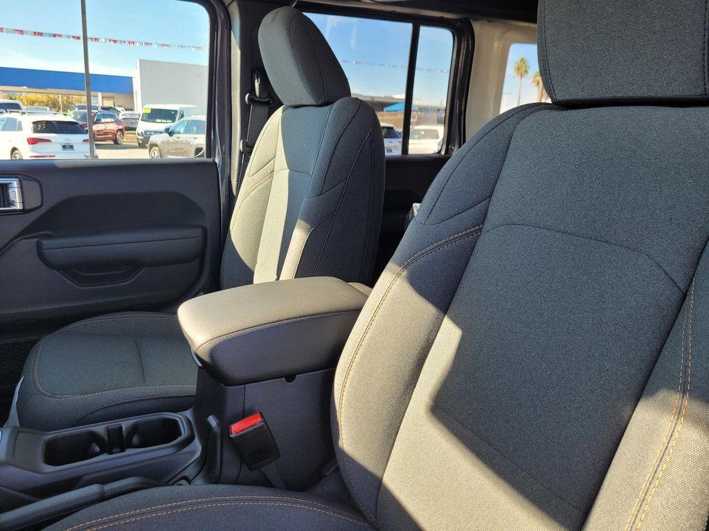 new 2026 Jeep Wrangler car, priced at $51,405