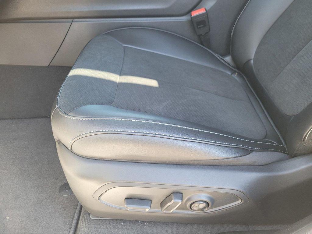 new 2025 Jeep Grand Cherokee car, priced at $40,745