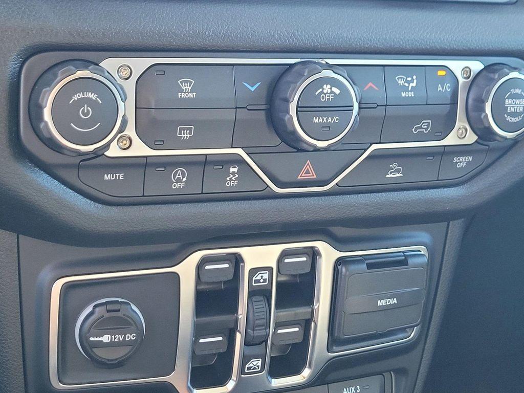 new 2026 Jeep Wrangler car, priced at $48,995