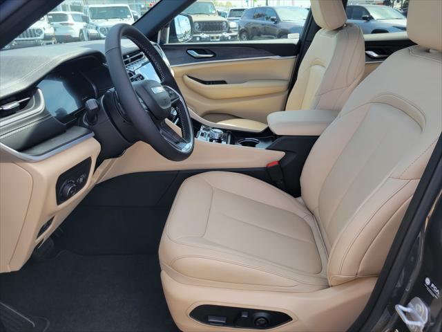 new 2025 Jeep Grand Cherokee car, priced at $53,730