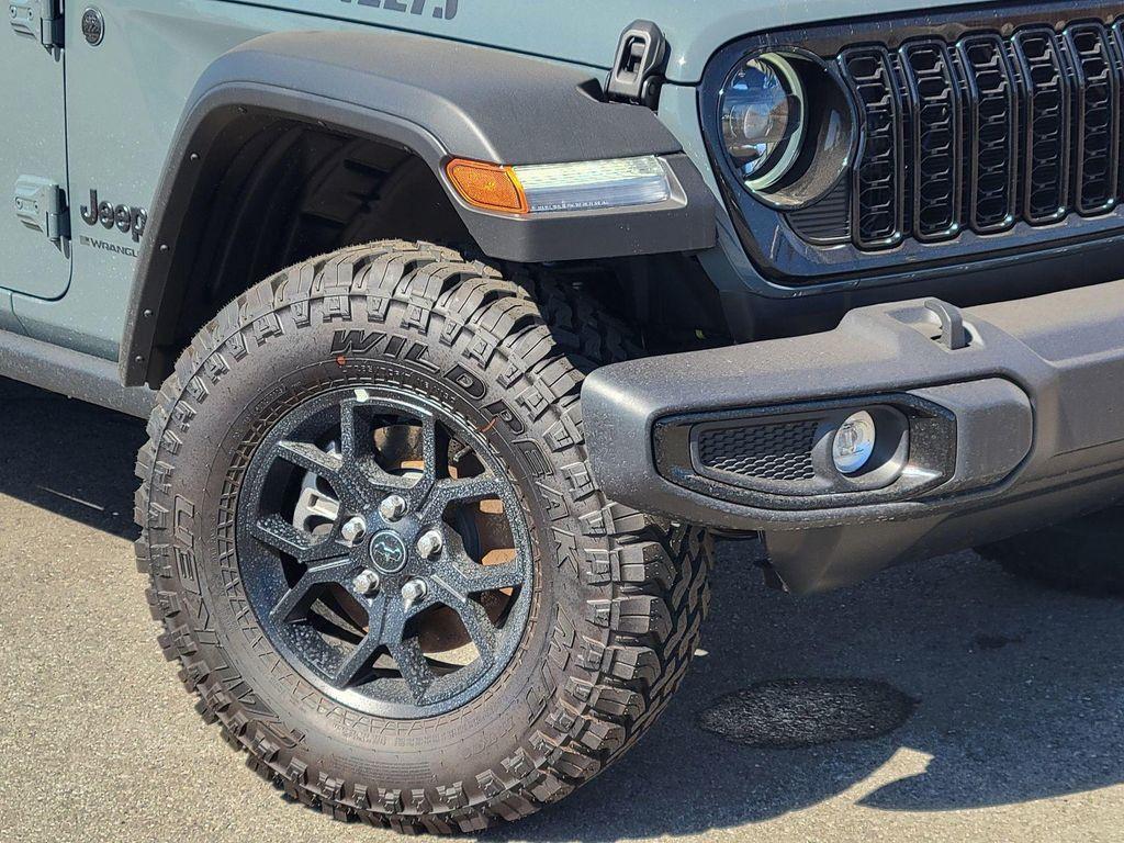 new 2025 Jeep Wrangler car, priced at $53,425